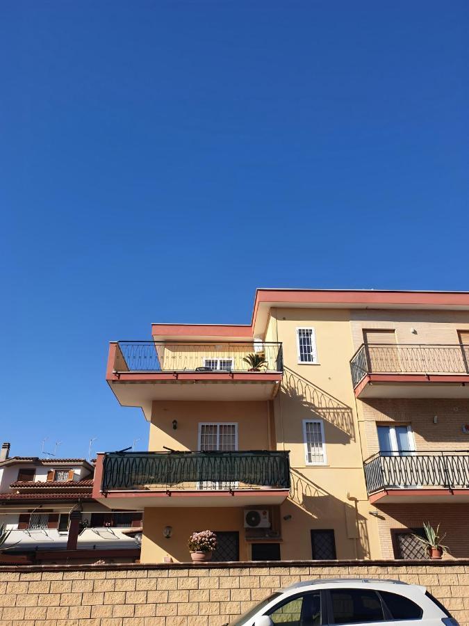 Ferienwohnung Attico Con Terrazzo Relax Ladispoli Exterior foto